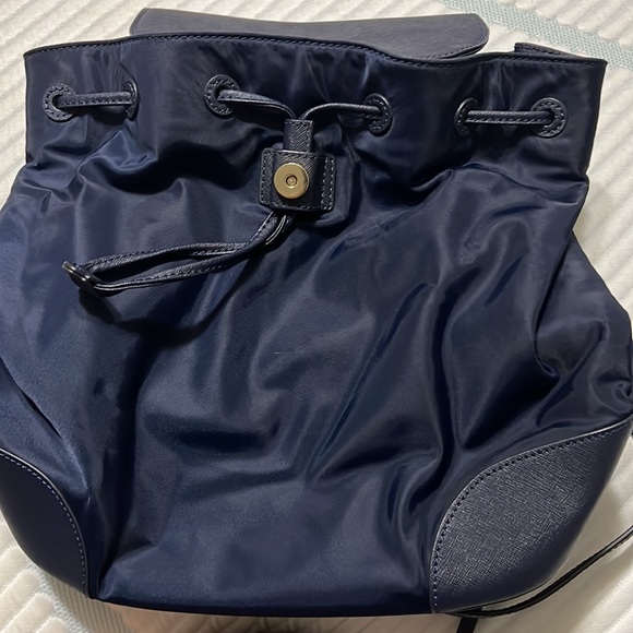 Tory Burch backpack made of nylon - Picture 3 of 6